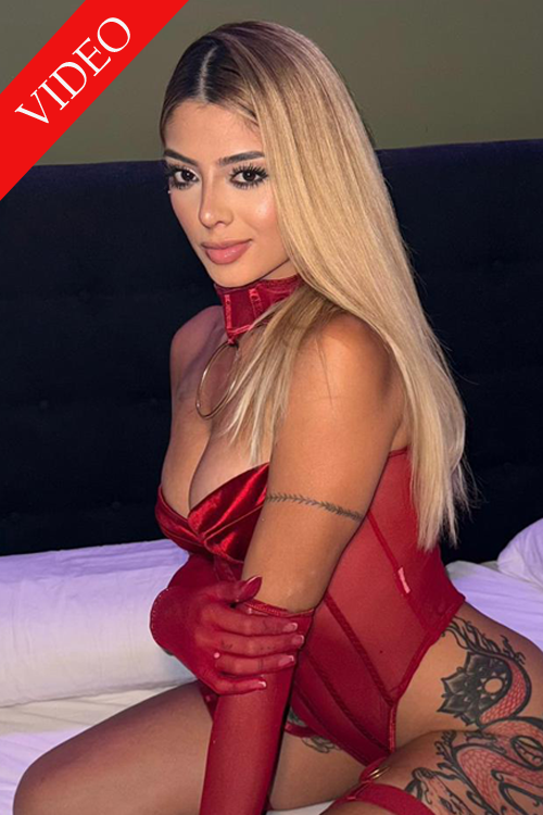 Escort Ibiza - MEGAN - Ibiza Tops